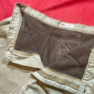 WRANGLER fleece-lined pants Relaxed Fit size 33 30 color tan pockets